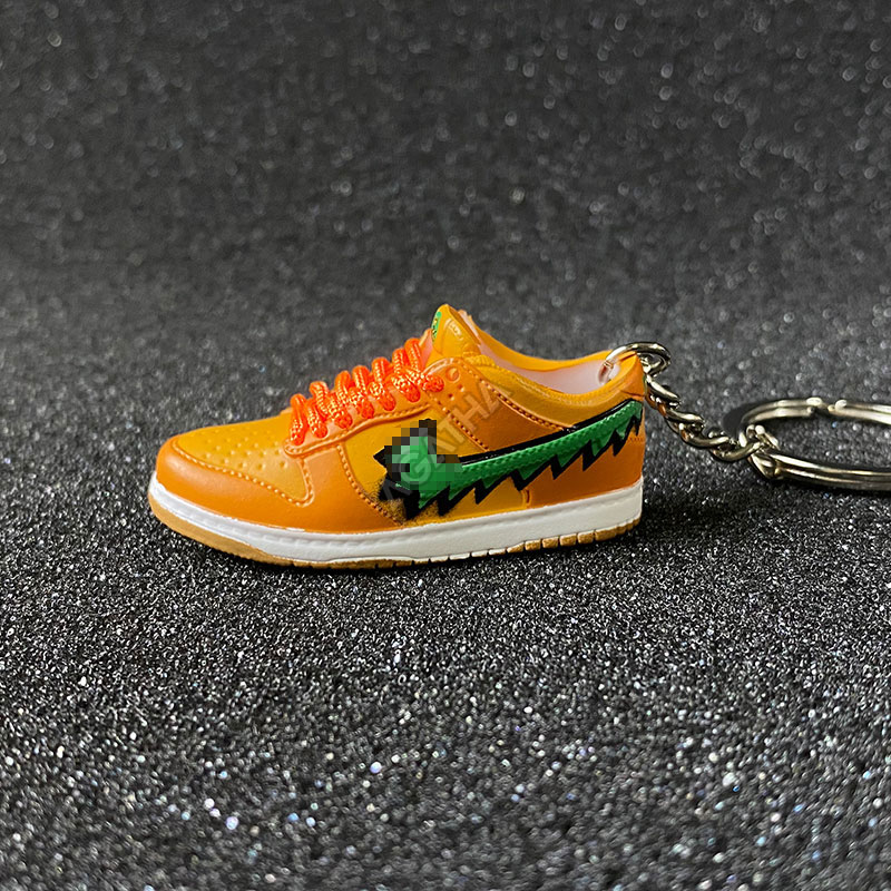 Kickz Store 3D Sneaker Keychain- Nike SB Dunk Low Heineken Pair