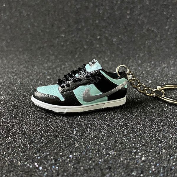 Nike Dunk SB Low Diamond Supply Co. "Tiffany"