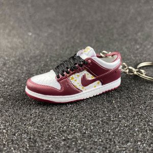 Nike SB Dunk Low Supreme Stars Barkroot Brown