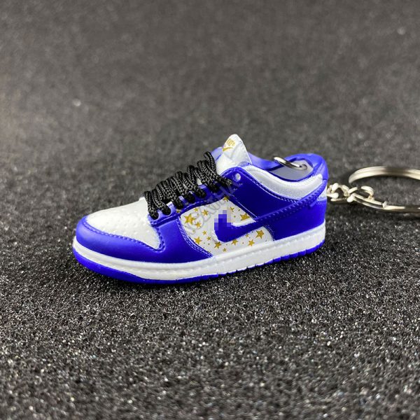 Nike SB Dunk Low Supreme Stars Hyper Royal