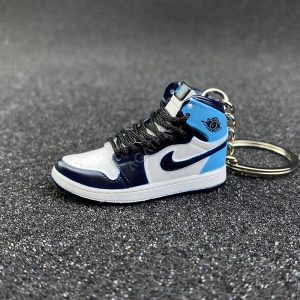 Jordan 1 Retro High Obsidian UNC