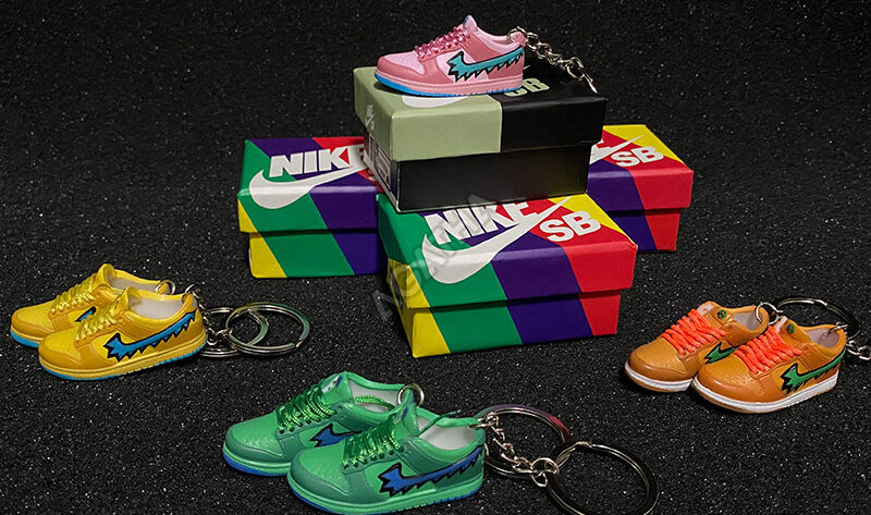 mini sneaker nike sb dunk low keychains grateful dead bears