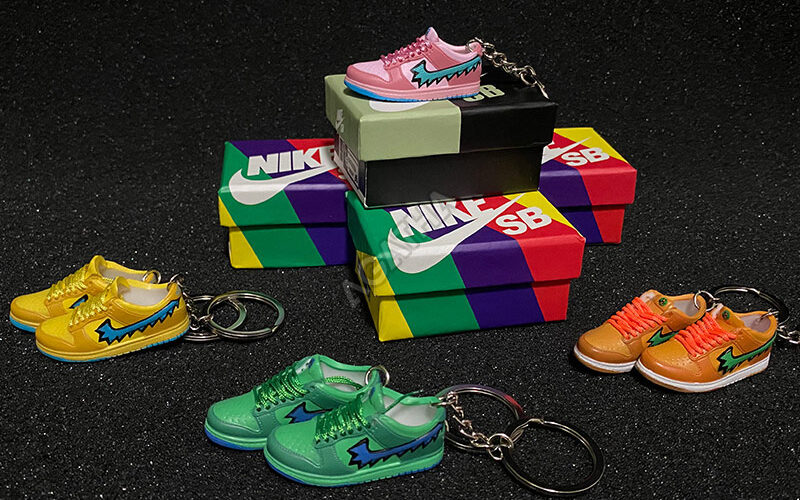 mini sneaker nike sb dunk low keychains grateful dead bears