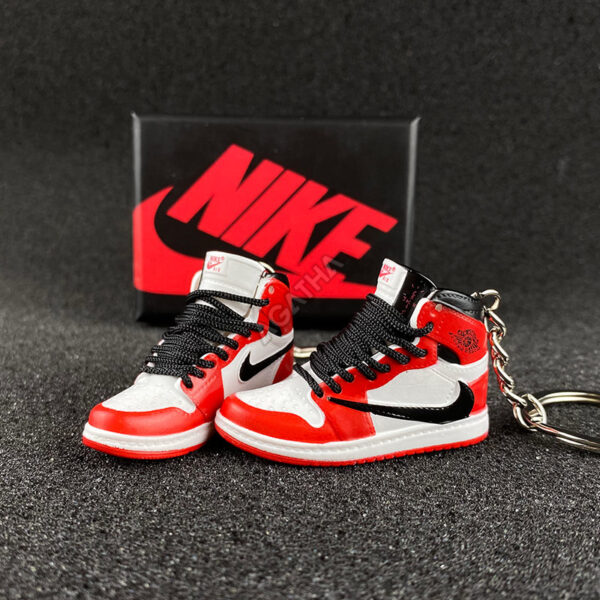 Travis Scott x Air Jordan 1 Chicago 3d mini sneaker keychains