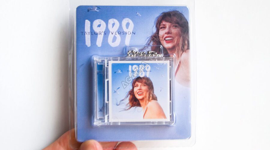 Taylor Swift 1989 Blue CD Keychain with pvc cover